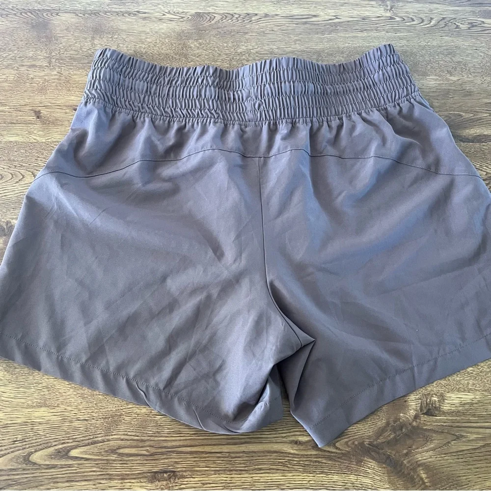 90 degree by reflex shorts size XL - Picture 7 of 10